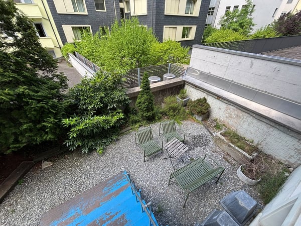 POP-UP ATELIER / LADENFLÄCHE DIREKT AM BAHNHOF STADELHOFEN 5