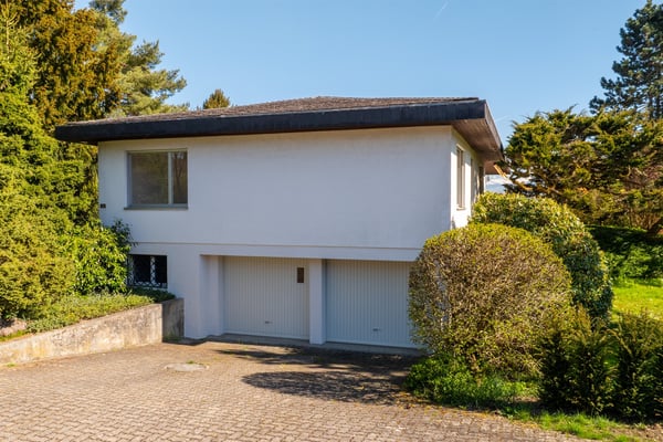 Freistehendes, neu renoviertes Einfamilienhaus mit Garten 2