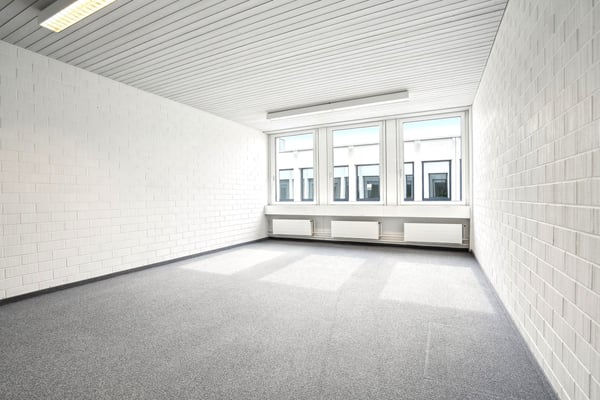 Viel Raum für Ihre Vision Büro-/Gewerbefläche nahe Flughafen Zürich 5