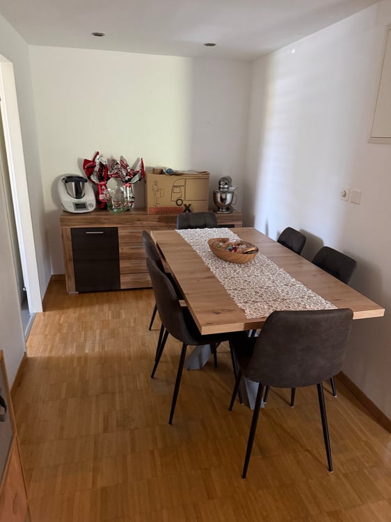 Ruhige 4.5-Zimmer-Wohnung mit Balkon und Garage in Nürensdorf 4