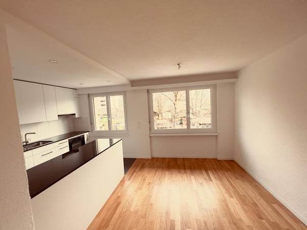 ERSTVERMIETUNG - Moderne 4.5-Zimmer-Wohnungen nach Sanierung 3