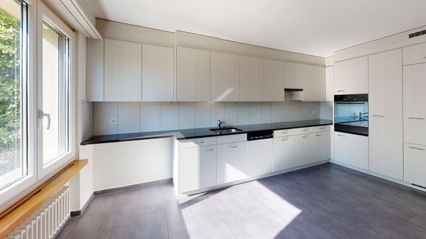 Grosszügige 6-Zimmerwohnung mit zwei Balkonen in Dietikon zu vermieten! 1