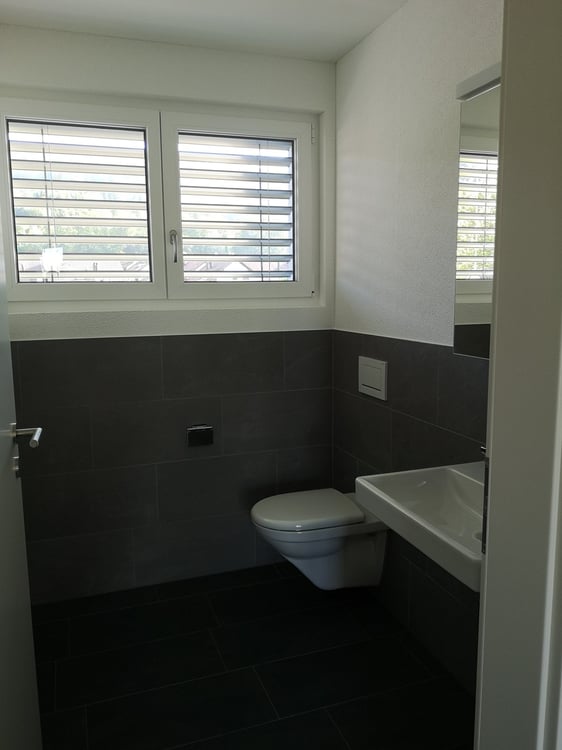 Moderne 3.5-Zimmer-Wohnung mit Terrasse und Aussicht 11