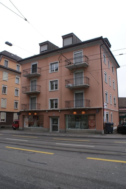 Helle 1-Zimmer-Wohnung mit Balkon an der Birmensdorferstrasse in Zürich 1