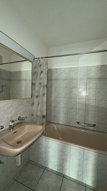 Helle 1-Zimmer-Wohnung mit Balkon an der Birmensdorferstrasse in Zürich 4