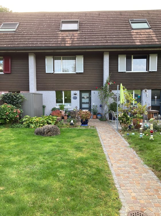Charmantes 5.5-Zimmer-Reihenhaus in ruhiger Lage von Gossau 1