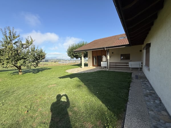 Villa de Charme avec Jardin Privatif Environnement calme à Cugy 1