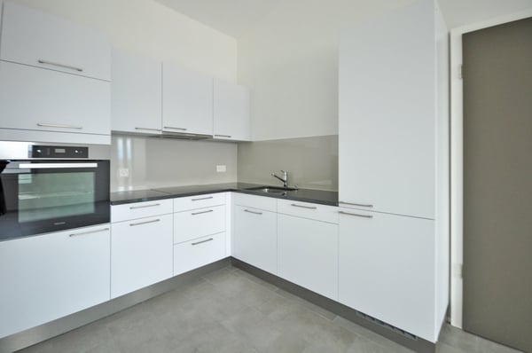 Magnifique appartement 2,5 pièces au dernier étage d'un petit immeuble 2