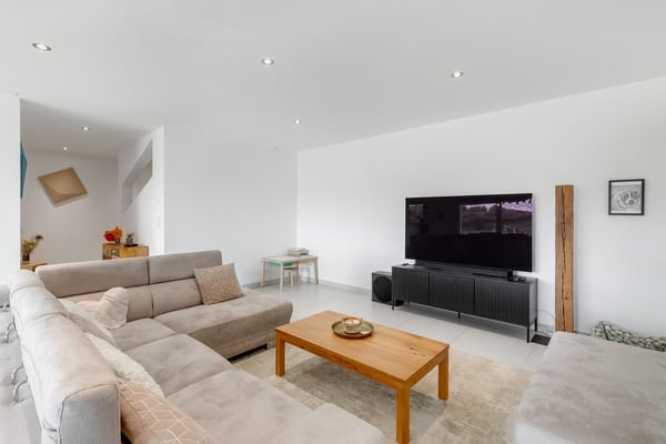 Villa contemporaine 6.5 pièces avec appartement indépendant loué 8