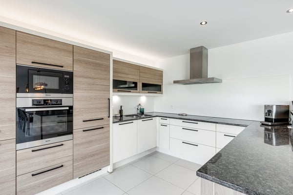 Villa contemporaine 6.5 pièces avec appartement indépendant loué 9