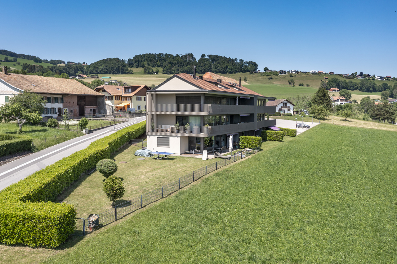 Immobilie in Gumefens - Superbe 5.5 pièces - Vue exceptionnelle et jardin privatif de 420m2 - Bild 9