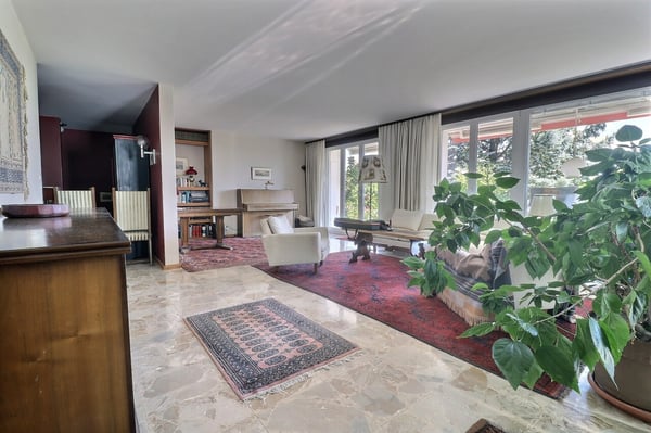 Propriété de 2 appartements de 4.5 pièces avec grand jardin et piscine 8