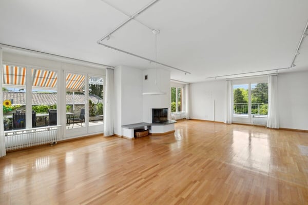 Schöne 1.5-Zimmer-Attikawohnung auf dem Bruderholz mit grosser Terrasse und AEP 5