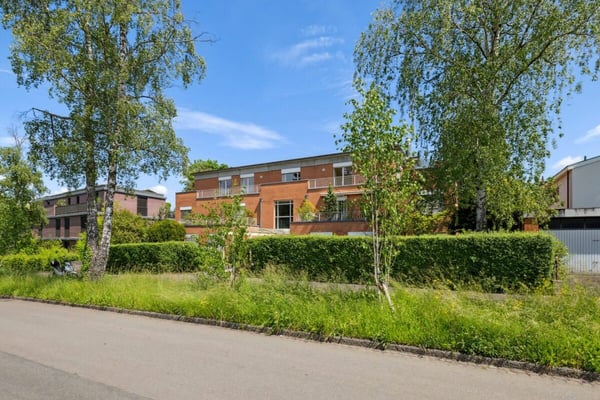 Schöne 1.5-Zimmer-Attikawohnung auf dem Bruderholz mit grosser Terrasse und AEP 13