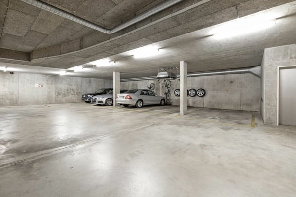 Schöne 1.5-Zimmer-Attikawohnung auf dem Bruderholz mit grosser Terrasse und AEP 12