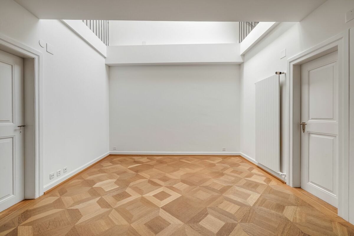 Finest old-building charm - Maisonette attic apartment incl. parking space
