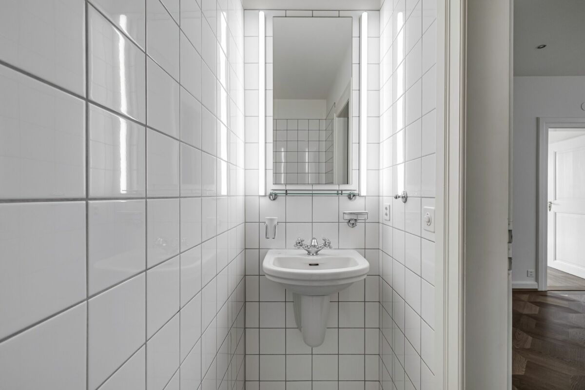 Finest old-building charm - Maisonette attic apartment incl. parking space