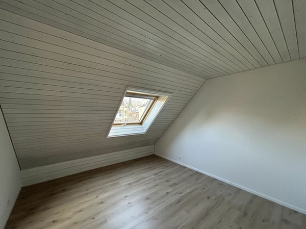 Frisch renovierte 1.5-Zimmer-Maisonette-Wohnung in Oberdornach 9