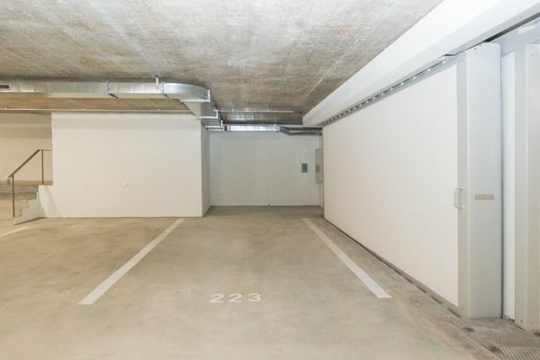 Einstellhallenplatz im Hinterkirch in Reinach 3