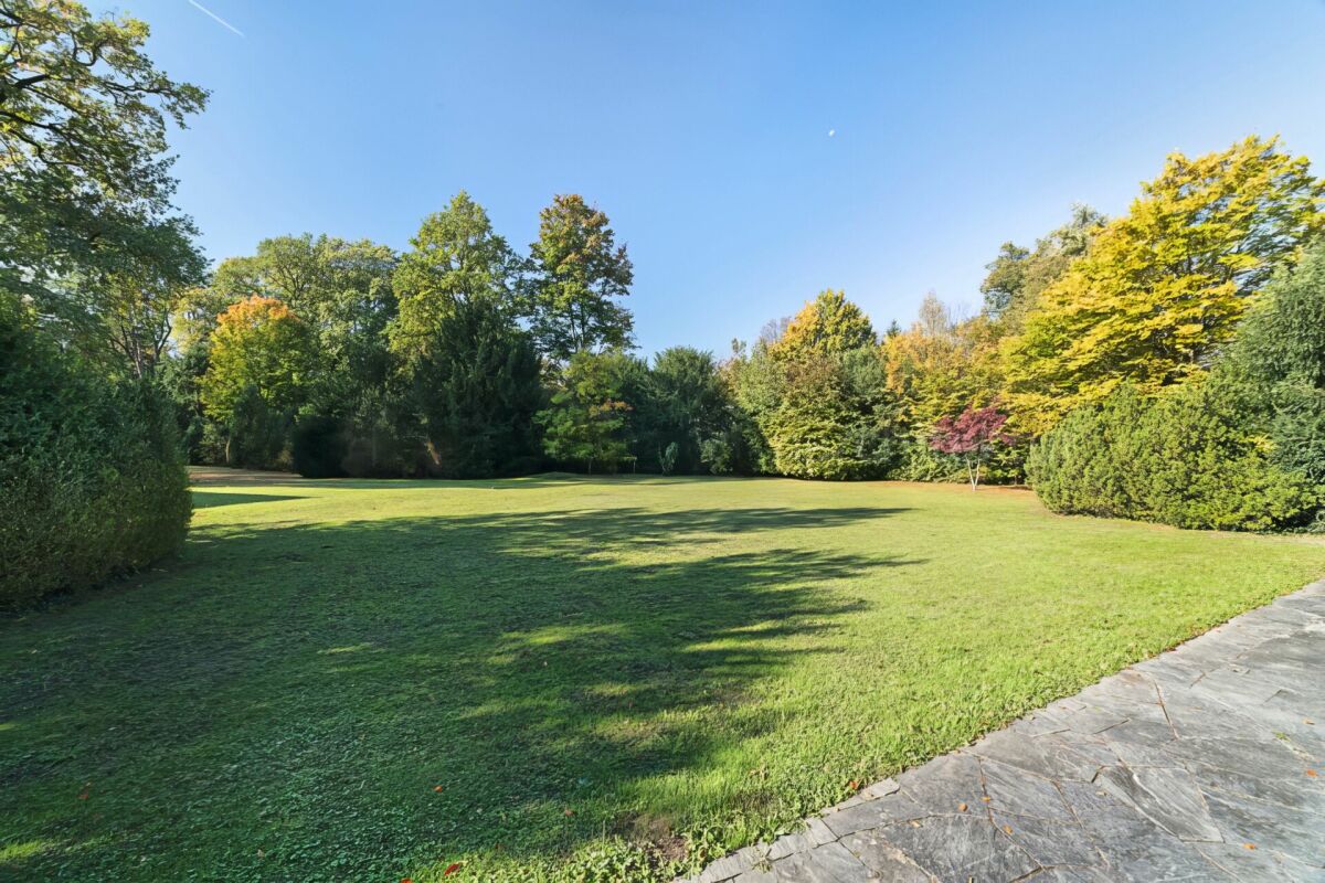 Casa unifamiliare con grande giardino vicino al parco Gellert a Basilea