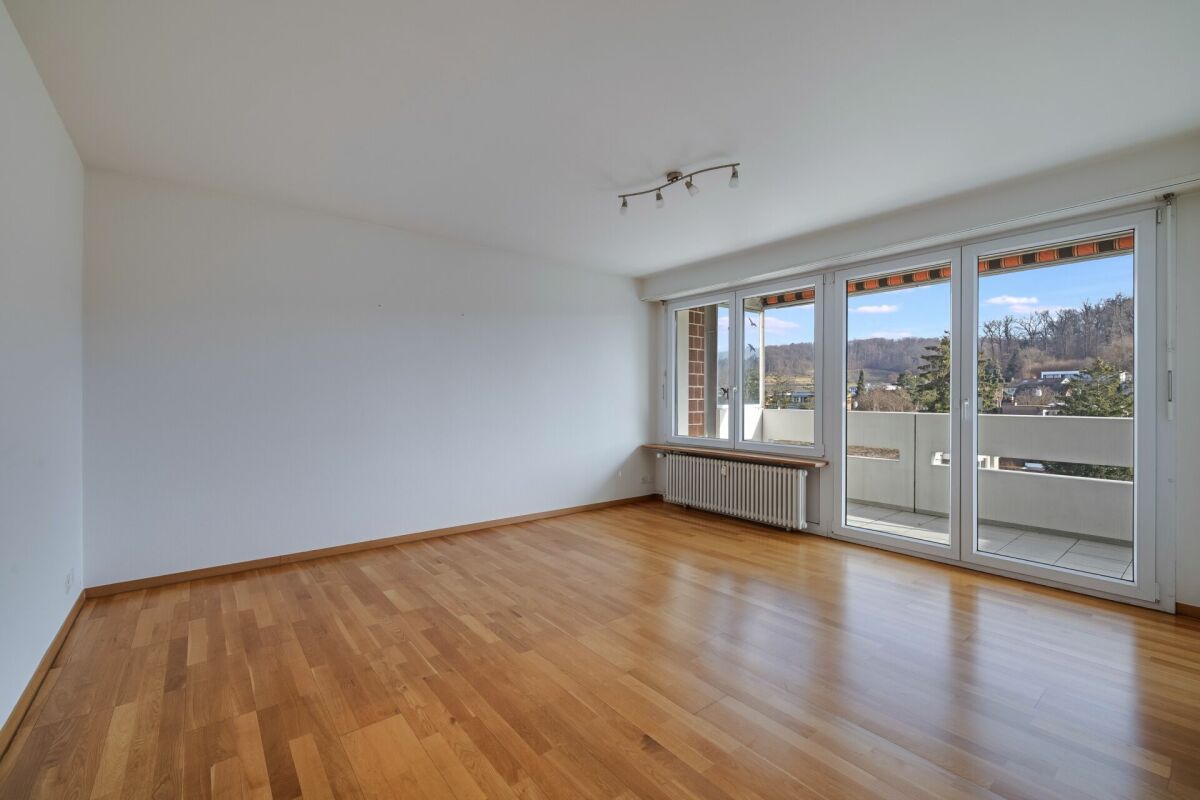 Einziehen und geniessen: Gepflegte 4-Zimmerwohnung mit Balkon und Weitblick