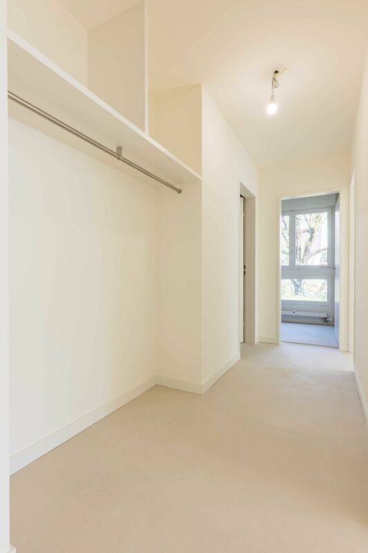 Moderne 4.5-Zimmer Wohnung mit 2 Balkonen und Einstellhallenplatz