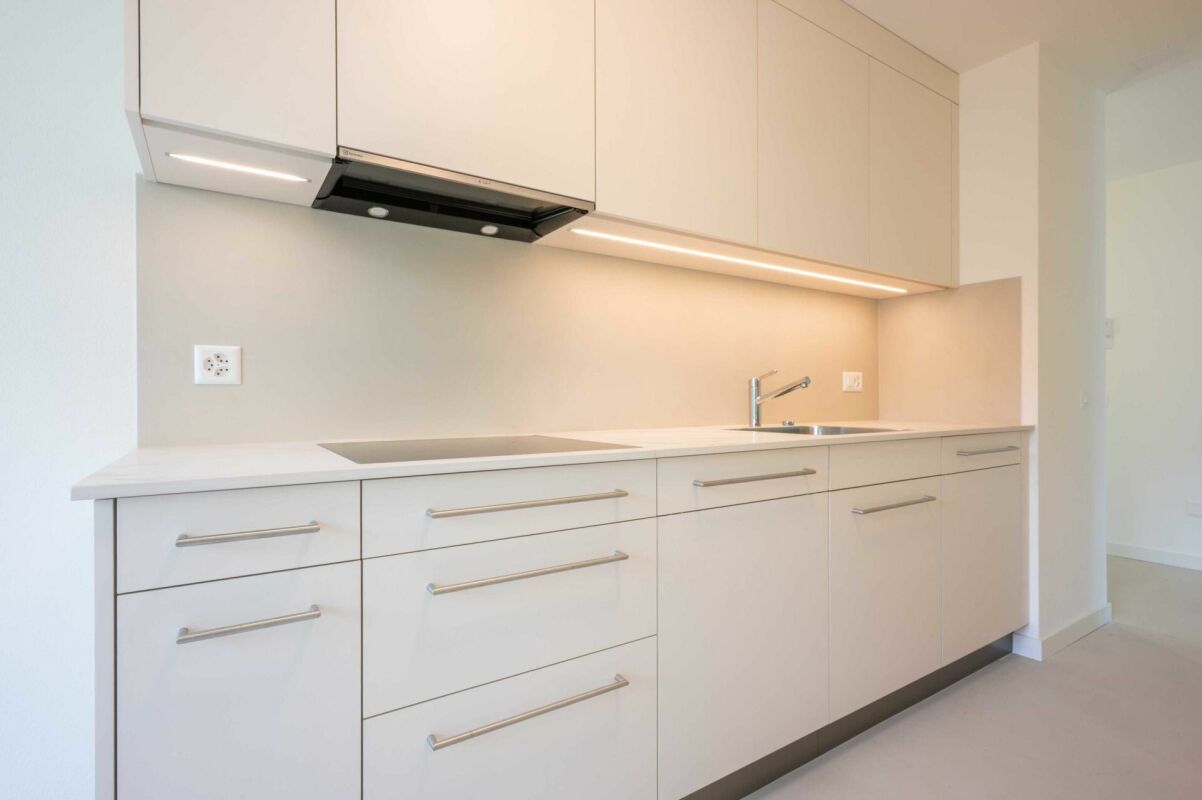 Moderne 4.5-Zimmer Wohnung mit 2 Balkonen und Einstellhallenplatz