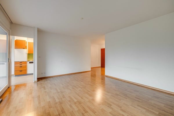 Helle 4-Zimmerwohnung an ruhiger Lage mit Einstellhallenplatz 3