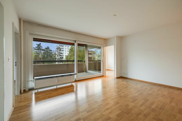 Helle 4-Zimmerwohnung an ruhiger Lage mit Einstellhallenplatz 2
