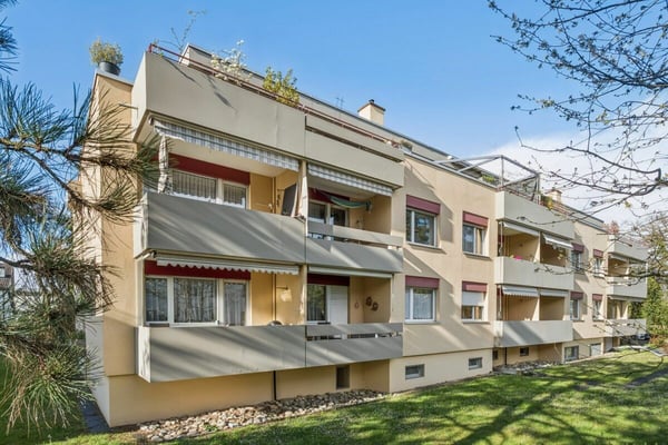 Helle 3-Zimmer-Wohnung mit grossem Wohnbereich und Balkon in Reinach 14
