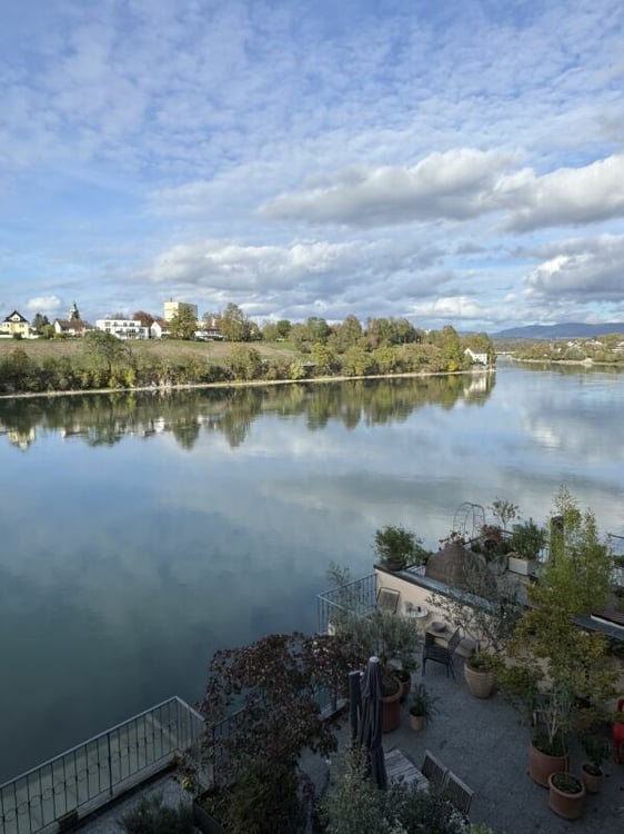 Gemütliche 5.5-Zimmer-Maisonette-Dachwohnung mit Sicht auf den Rhein 11