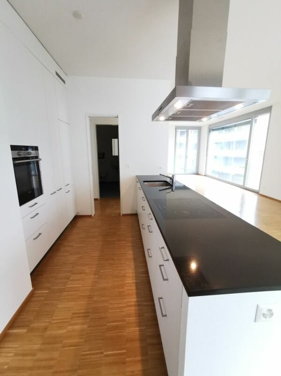 Grosszügige 3.5-Zimmer-Wohnung mit zwei Balkonen 2