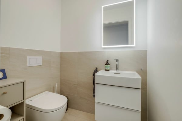 Moderne 4.5 Zimmer Maisonette Wohnung mit Loggia und Einstellhallenplatz 9