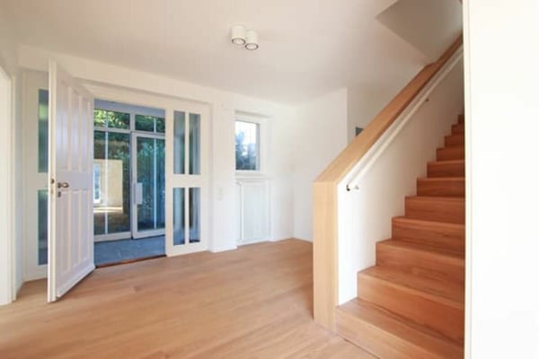 Attraktives Haus auf dem schönen Bruderholz / 7-Zimmer mit Pool und Doppelgarage 2