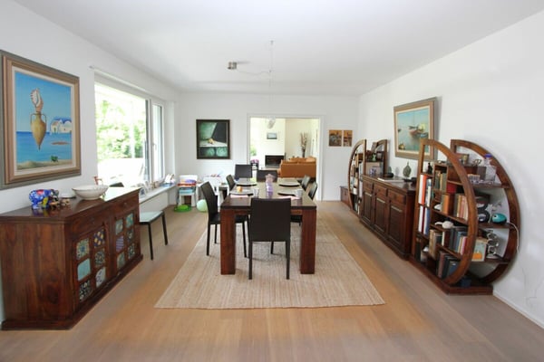 Attraktives Haus auf dem schönen Bruderholz / 7-Zimmer mit Pool und Doppelgarage 4