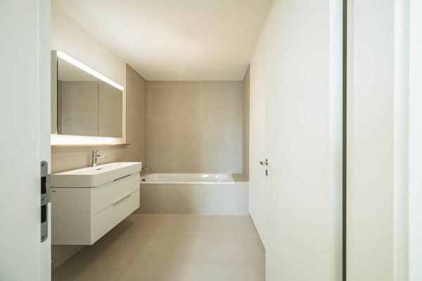 Grosszügige 3½-Zimmer-Dachwohnung mit Galerie und Balkon 6