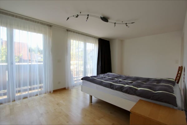 Modernes 5.5-Zimmer-Einfamilienhaus mit Garten 11
