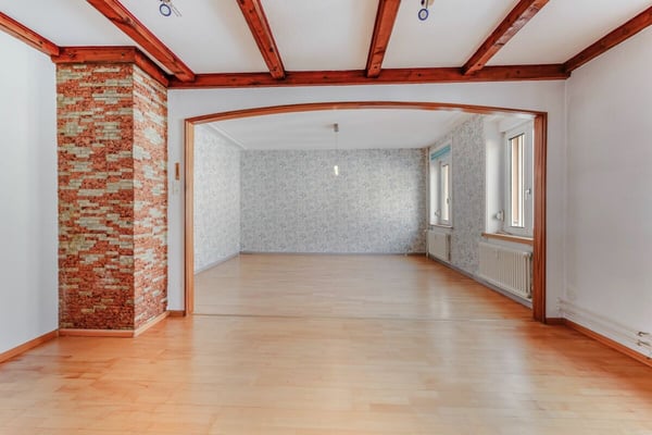 Charmantes Mehrfamilienhaus mit Ateliergebäude, Parkplatz und vielfältigen Möglichkeiten 8