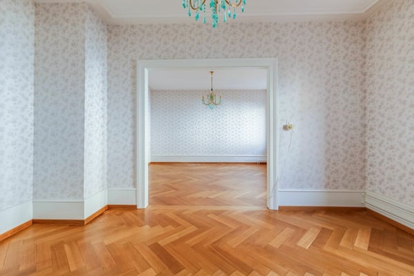 Charmantes Mehrfamilienhaus mit Ateliergebäude, Parkplatz und vielfältigen Möglichkeiten 3