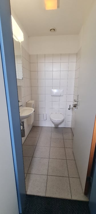 ca. 180 m1 Büroräume im 6. OG 9