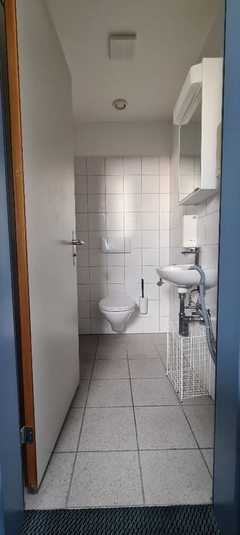 ca. 180 m1 Büroräume im 6. OG 8