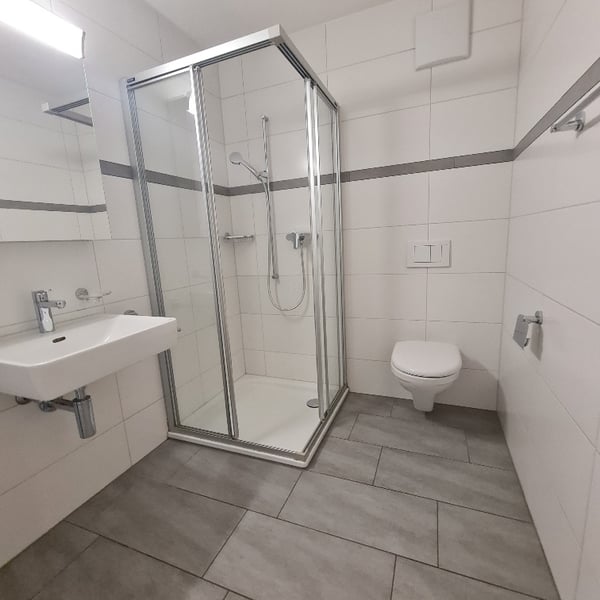 helle Wohnung in schöner Überbauung 7