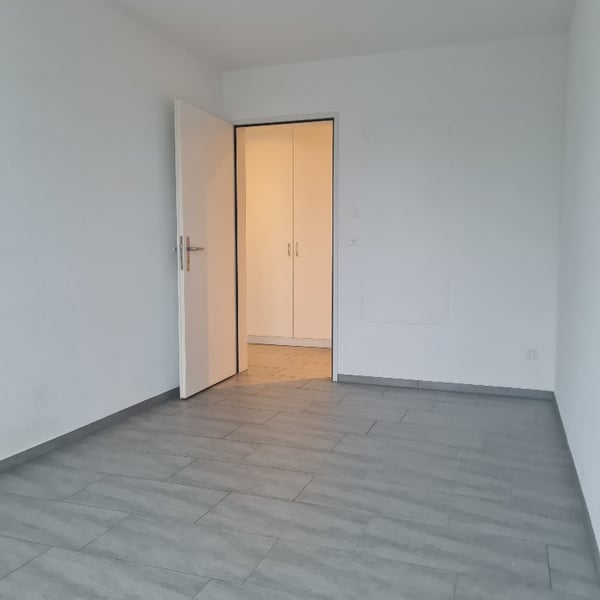 helle Wohnung in schöner Überbauung 15