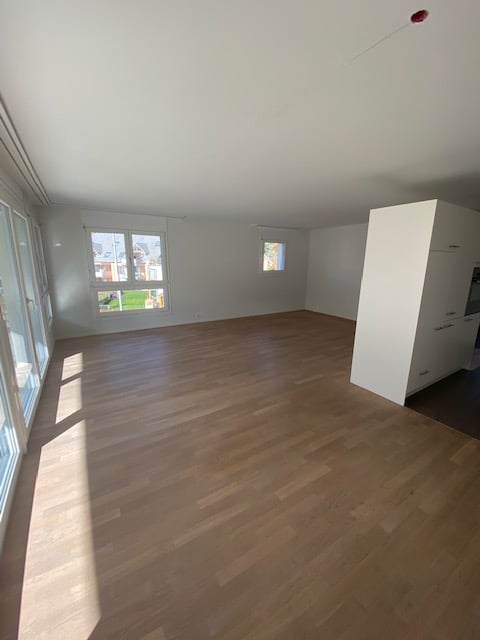 helle, moderne Wohnung mit grossem Balkon 6
