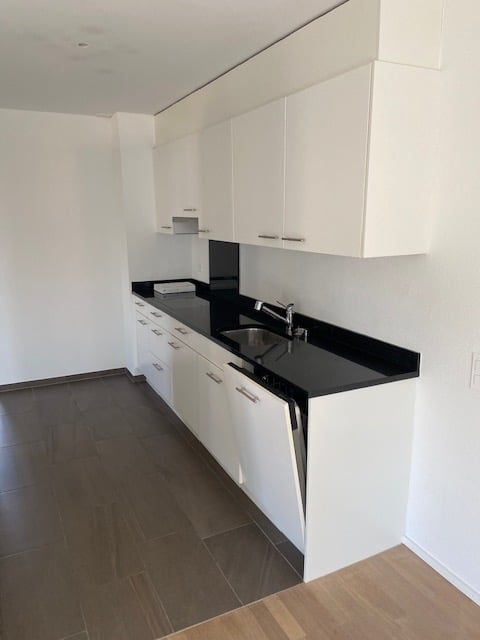 helle, moderne Wohnung mit grossem Balkon 5