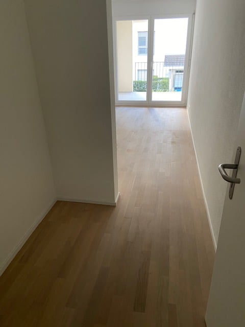 helle, moderne Wohnung mit grossem Balkon 12