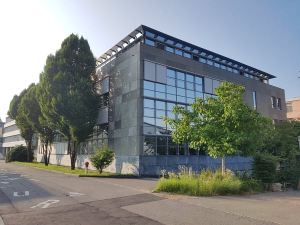 Büro oder Arztpraxis im Attikageschoss mit 161 m2 Terrasse 3