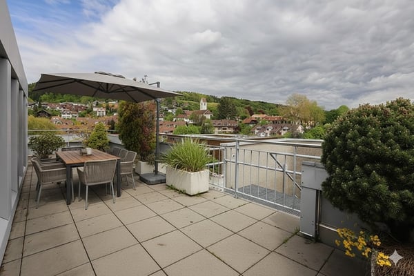 Büro oder Arztpraxis im Attikageschoss mit 161 m2 Terrasse 6