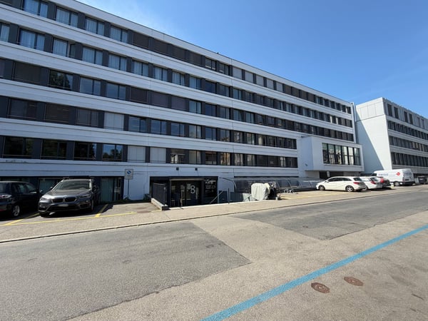 Repräsentative gestaltbare Bürofläche an Top-Lage in Bern 12