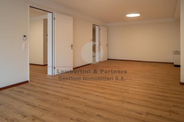 UFFICI LUMINOSI AL PENULTIMO PIANO 13